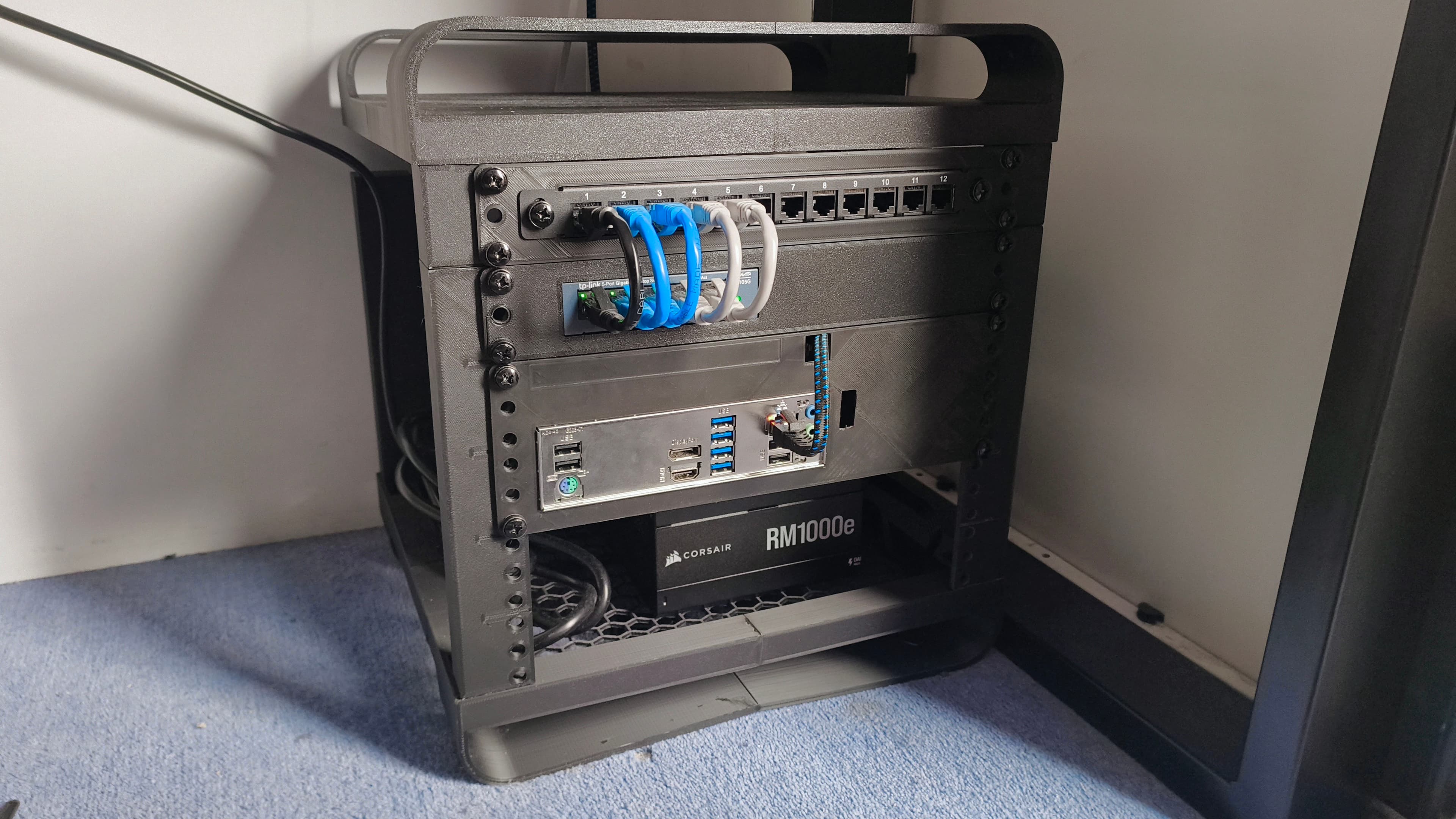 Finished homelab server